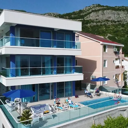 Blue Panorama Villa